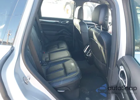 2015 Porsche Cayenne Diesel z USA, uszkodzony, nr VIN WP1AF2A23FLA35670